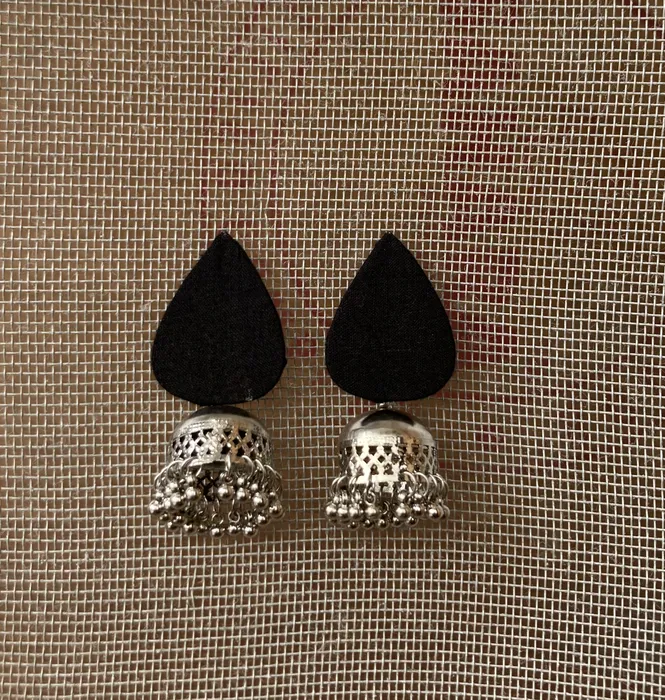 Ohrringe - Black Leaf Silver Dangle