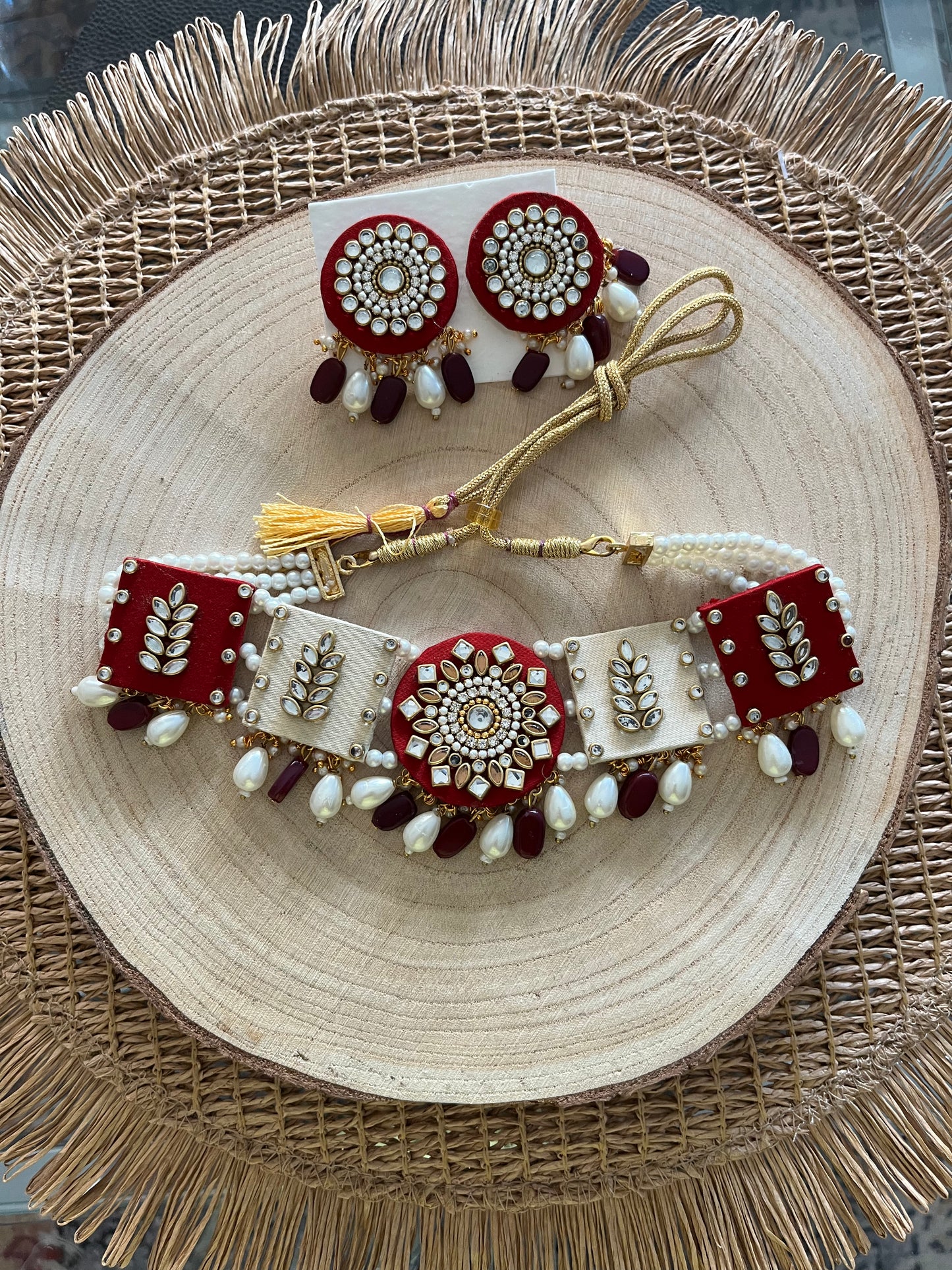 Fabric choker set with geometric pieces - red, white