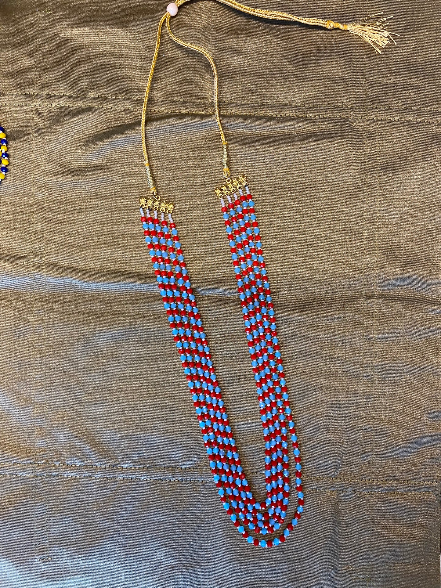 Ketten - 5 layer beaded necklace in red and blue colour