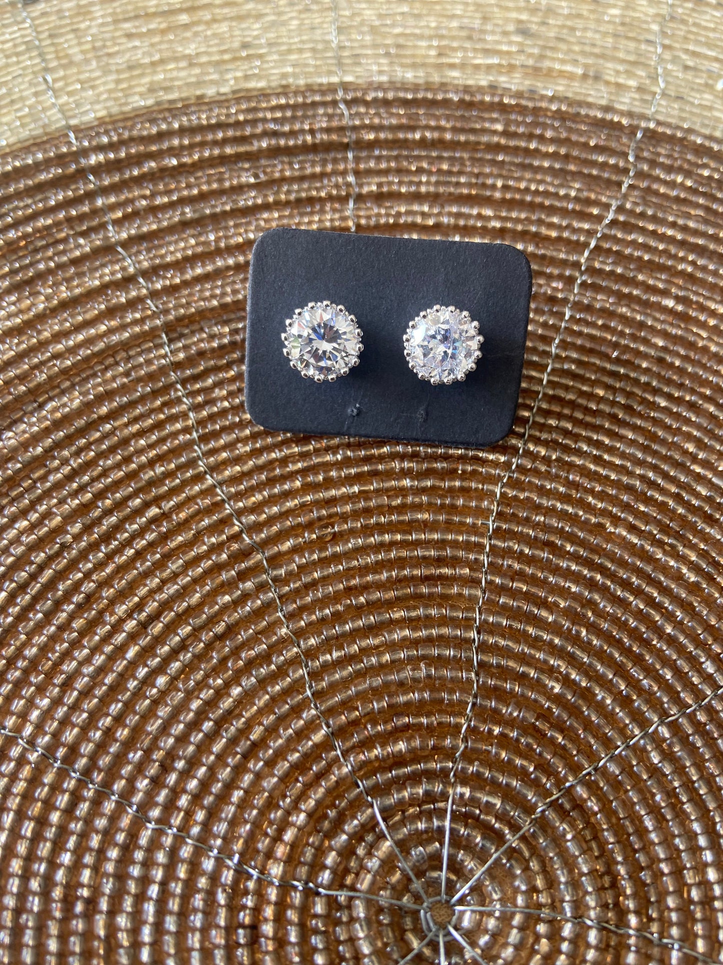 Ohrstecker - Rund, mit Einzelnem Kunststein