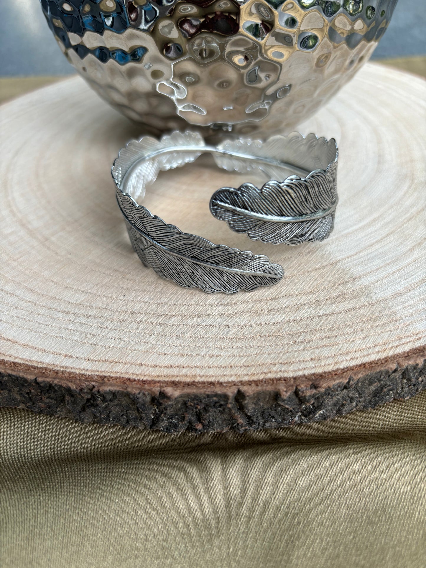 Messing-Armbänder - Silberfarbene Armband mit Blattmotiv