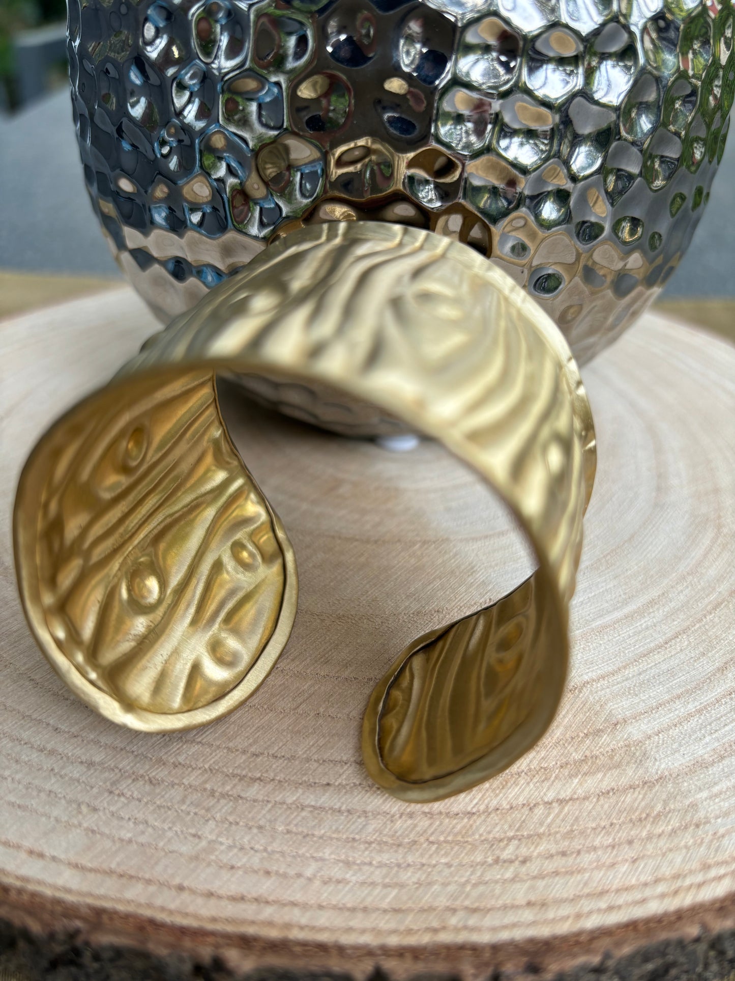 Brass bracelet with self design