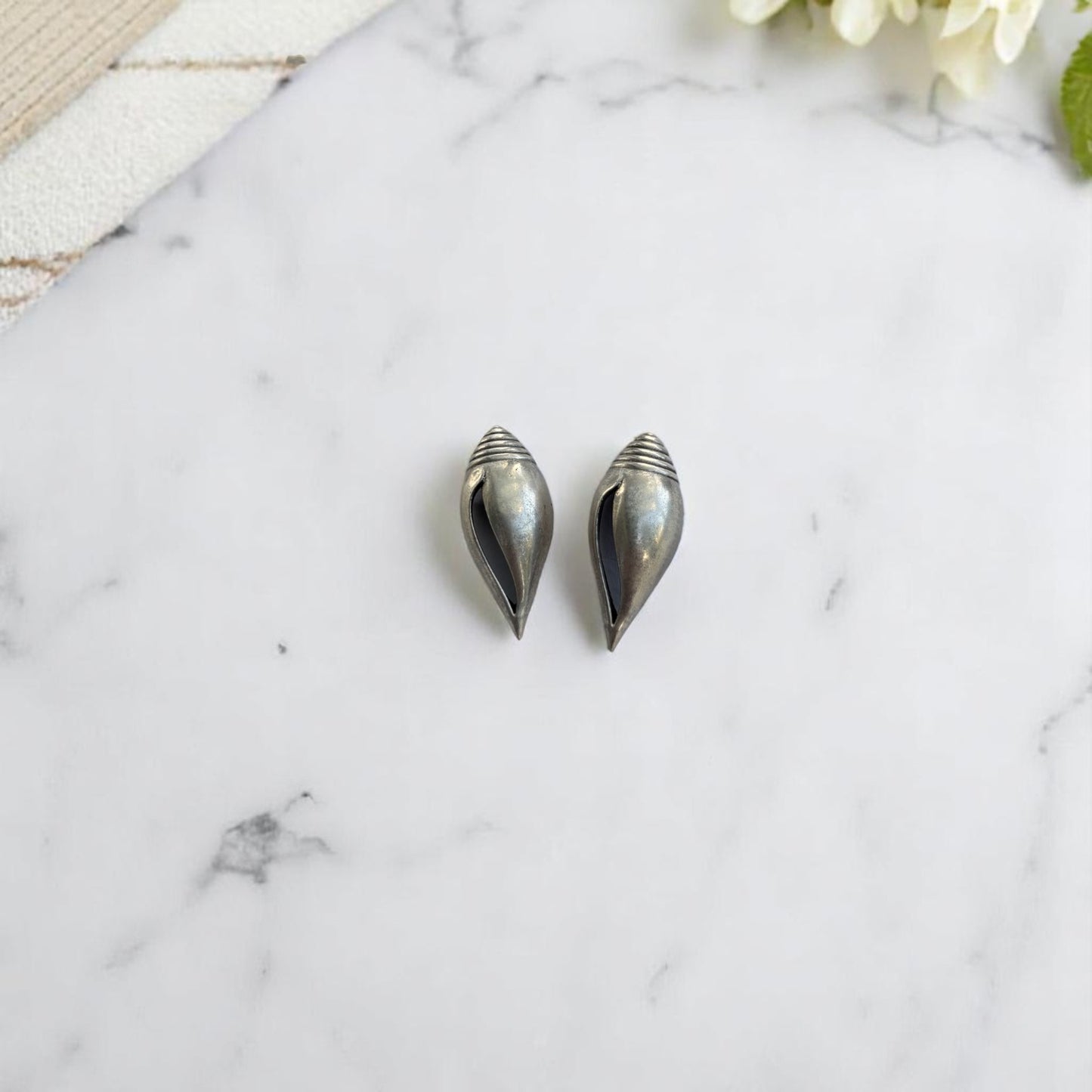 Silver Earrings - Shell