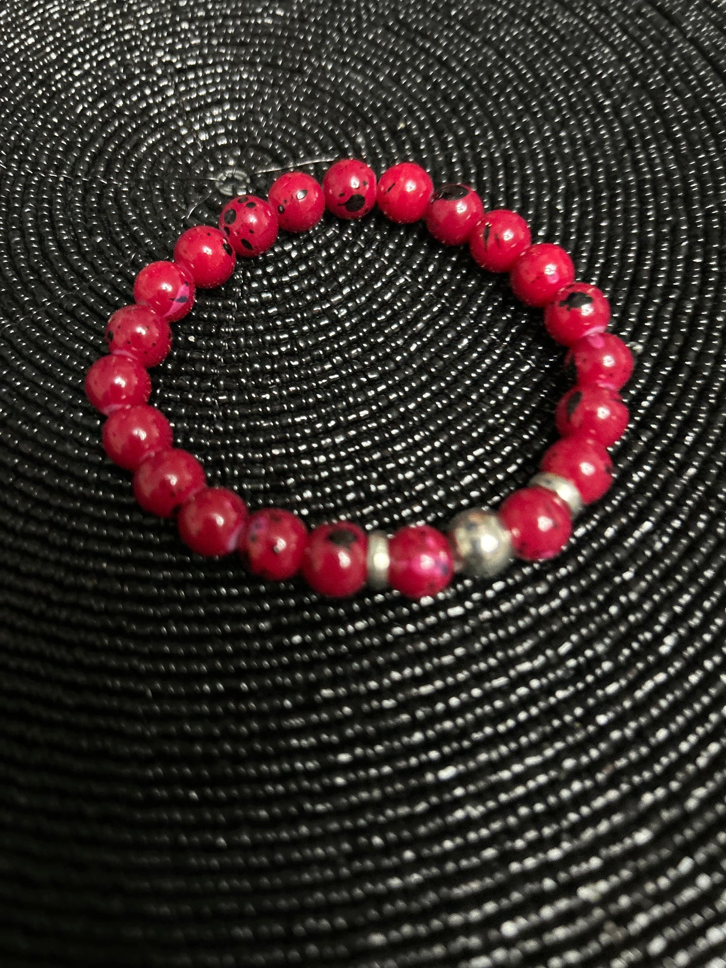 Elegant glass beads bracelet - red