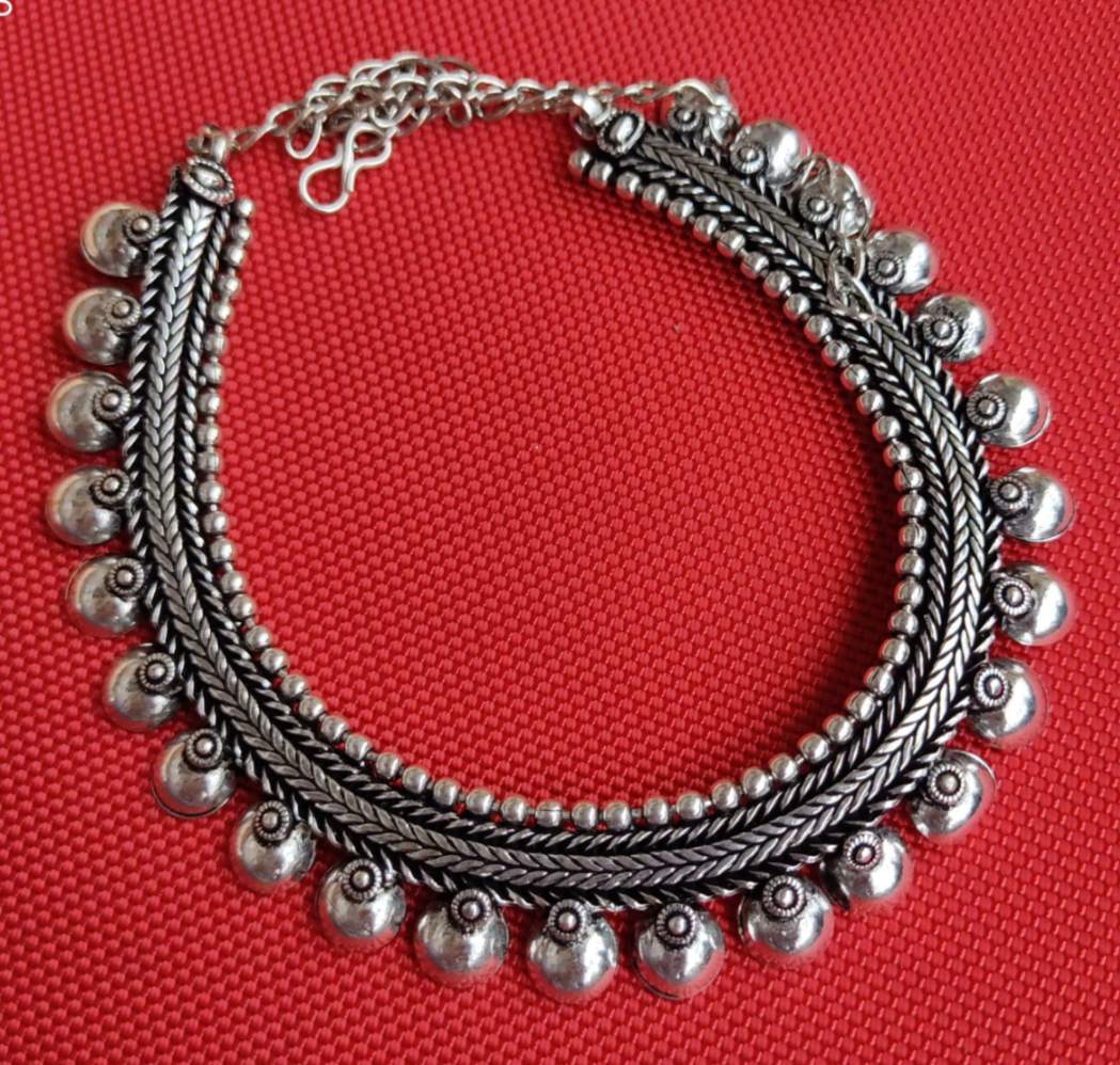 Antique style choker with silver colour kolhapuri beads