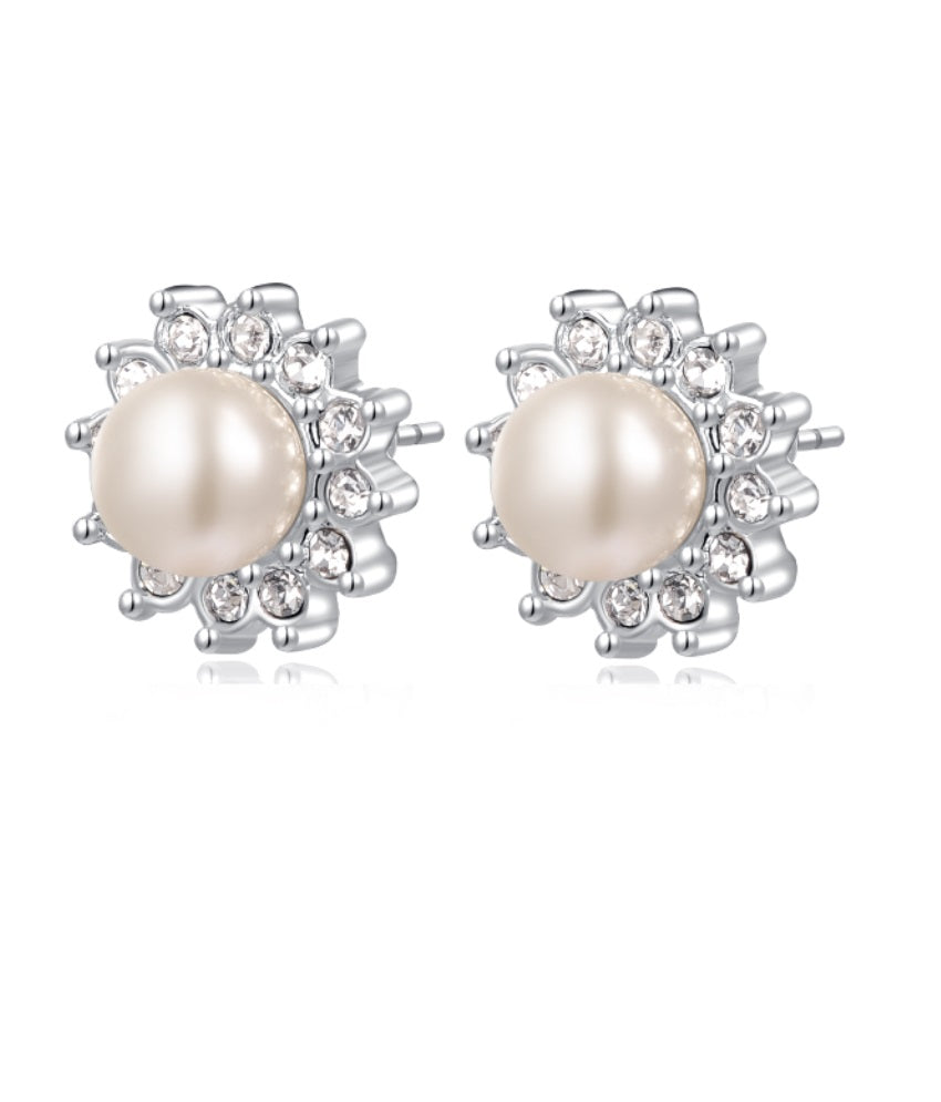 Mini stud earring with faux pearl and stones
