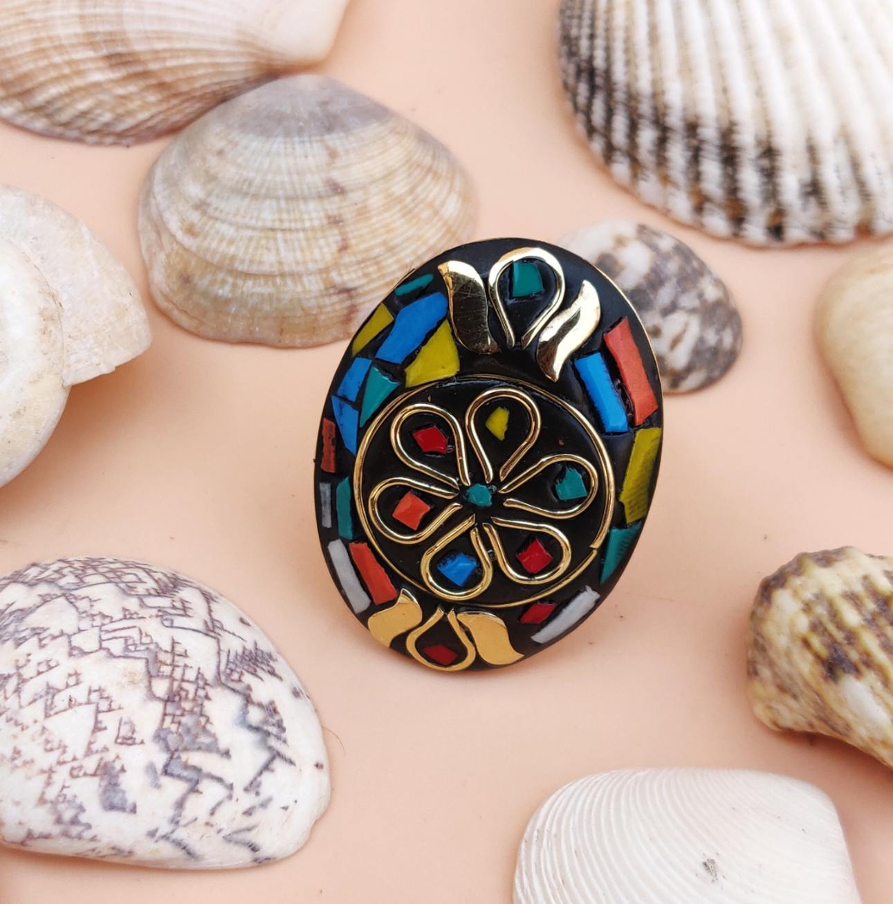 Tribal oval ring in multicolour