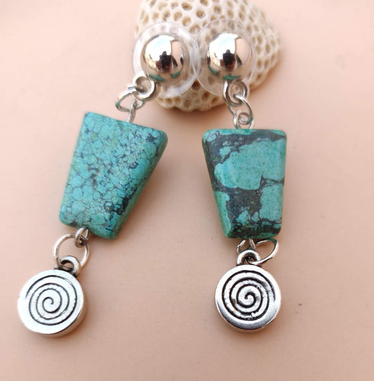 Resin earrings with spiral