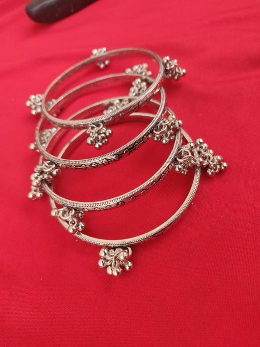 Oxidized bangles with dot design and ghunghroo (4 pieces in set)
