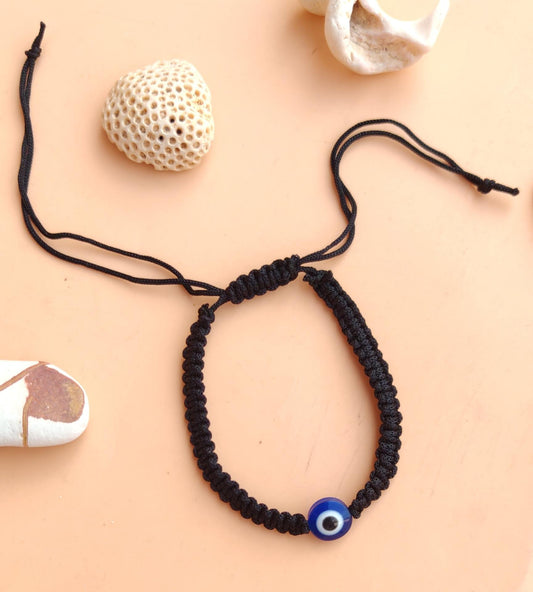 Armbänder - charmbracelet mit Blue Eye