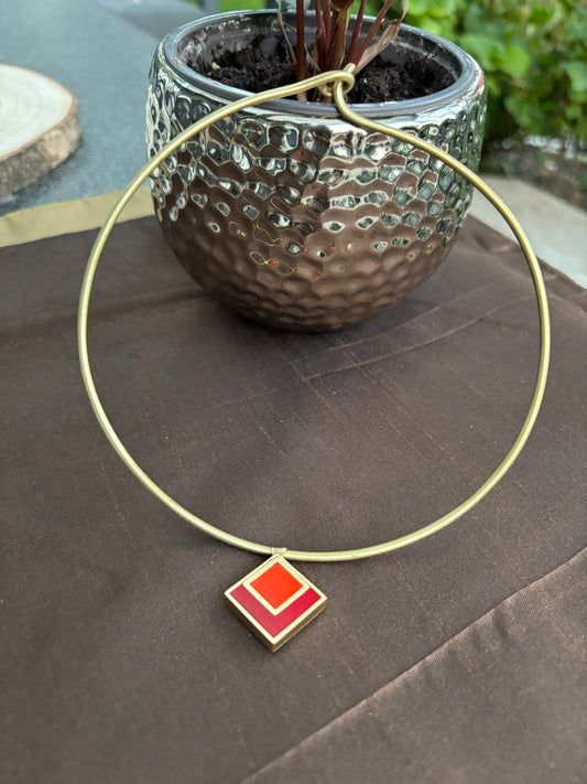 Brass wire Collier necklace - red and orange resin square