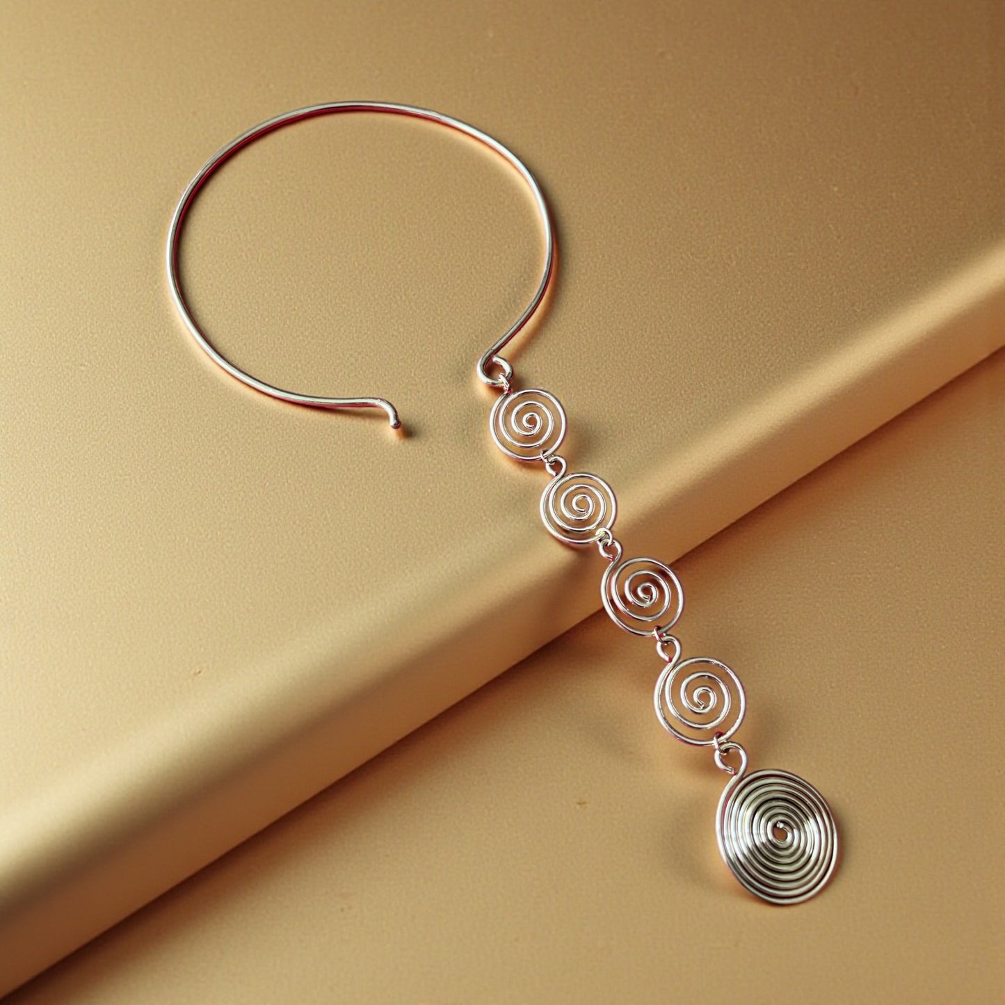 Collier - Spiral Reverie