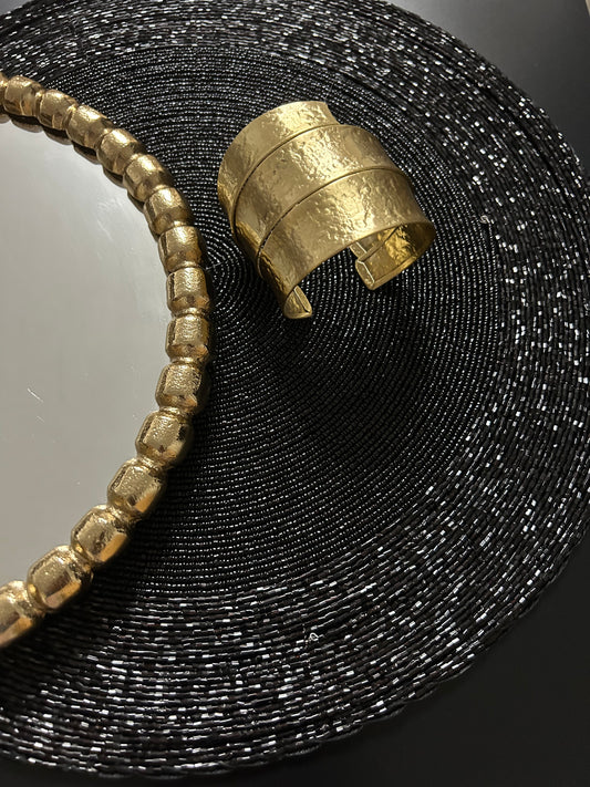 Messing-Armbänder - Breites goldfarbenes Armband mit drei Bändern