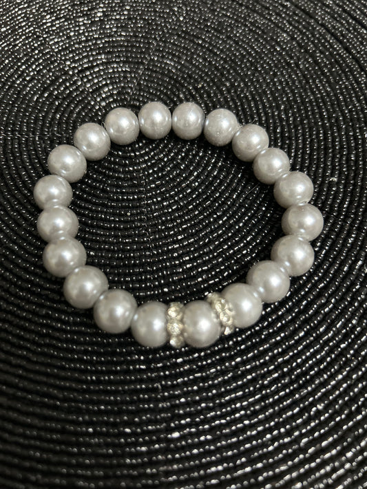 Elegant glass beads bracelet - silver colour