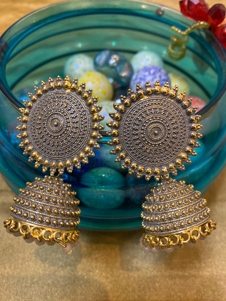 Ohrringe - Contemporary Jhumki in Grau-Goldene Farben
