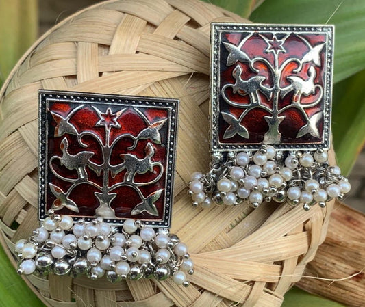 Enamelled earrings square red