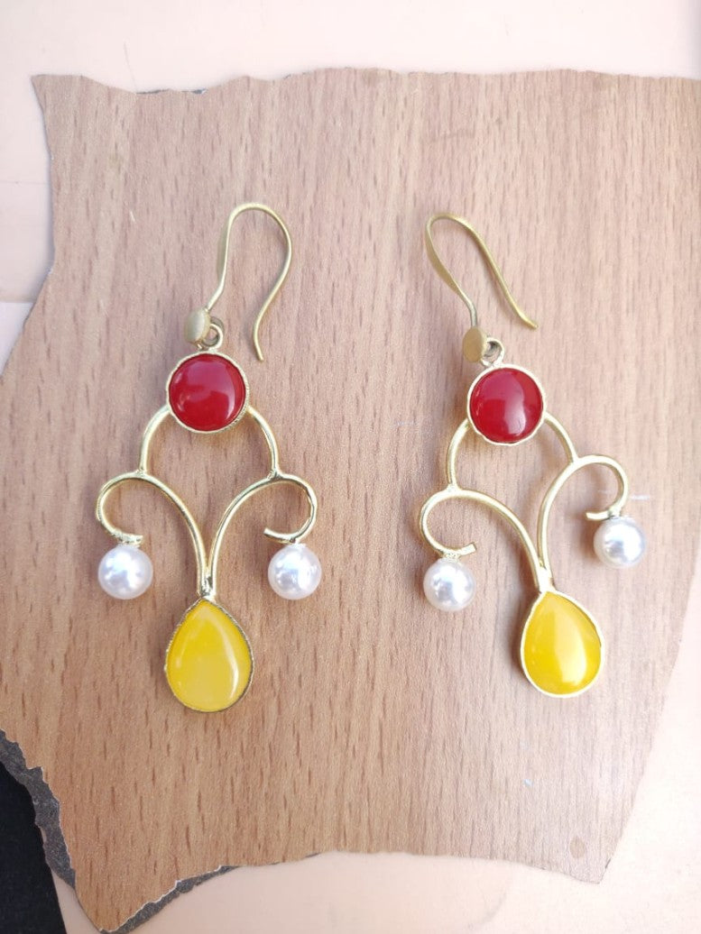 Ohrringe - Modern Design mit Rot und Gelb Punkt