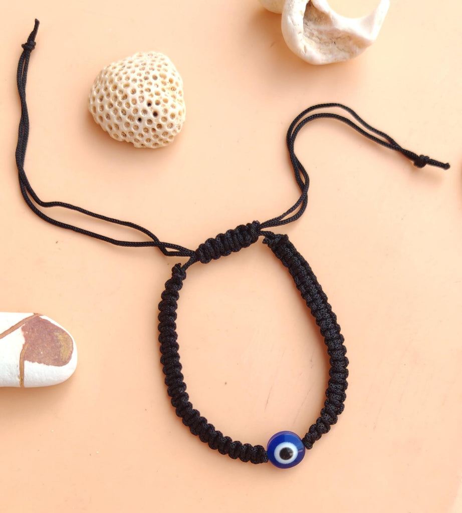 Armbänder - charmbracelet mit Blue Eye