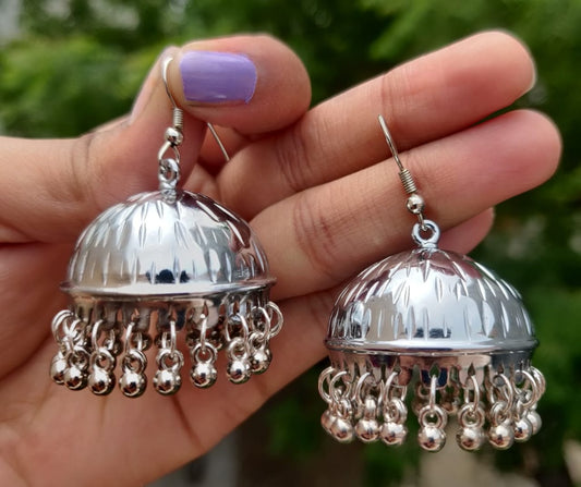 Ohrringe - Oxidized Jhumki with vertical self-design