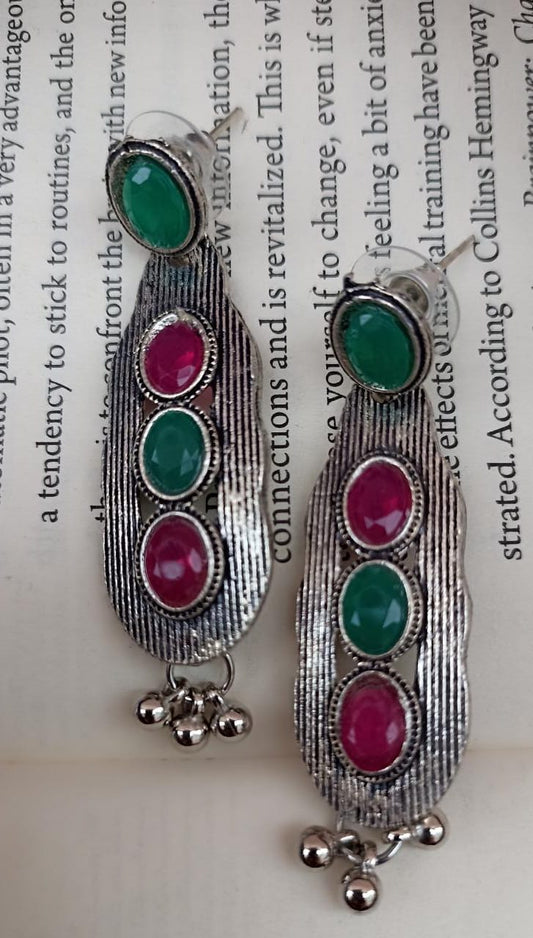 Oxidized earrings with traffic light design - green, red