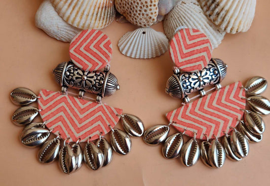 Tie and die fabric earring with semi-circle dangler - peach