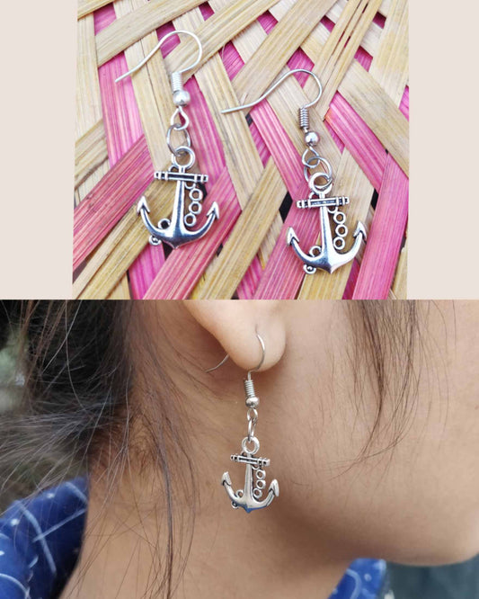 Oxidised small and lightweight jhumki with anchor design