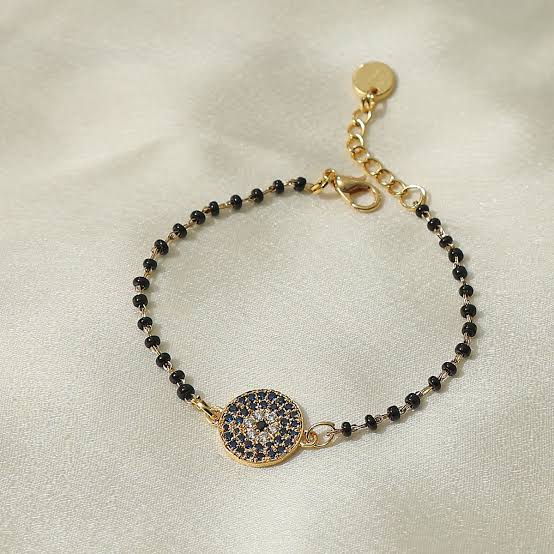 Blue-Eye-Armbänder mit schwarzen Kunstperlen