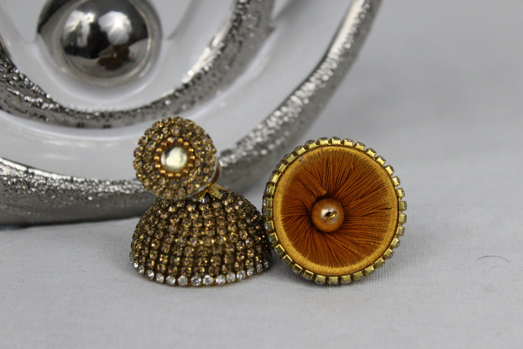 Leichte Deko-Ohrringe - gold Farbe